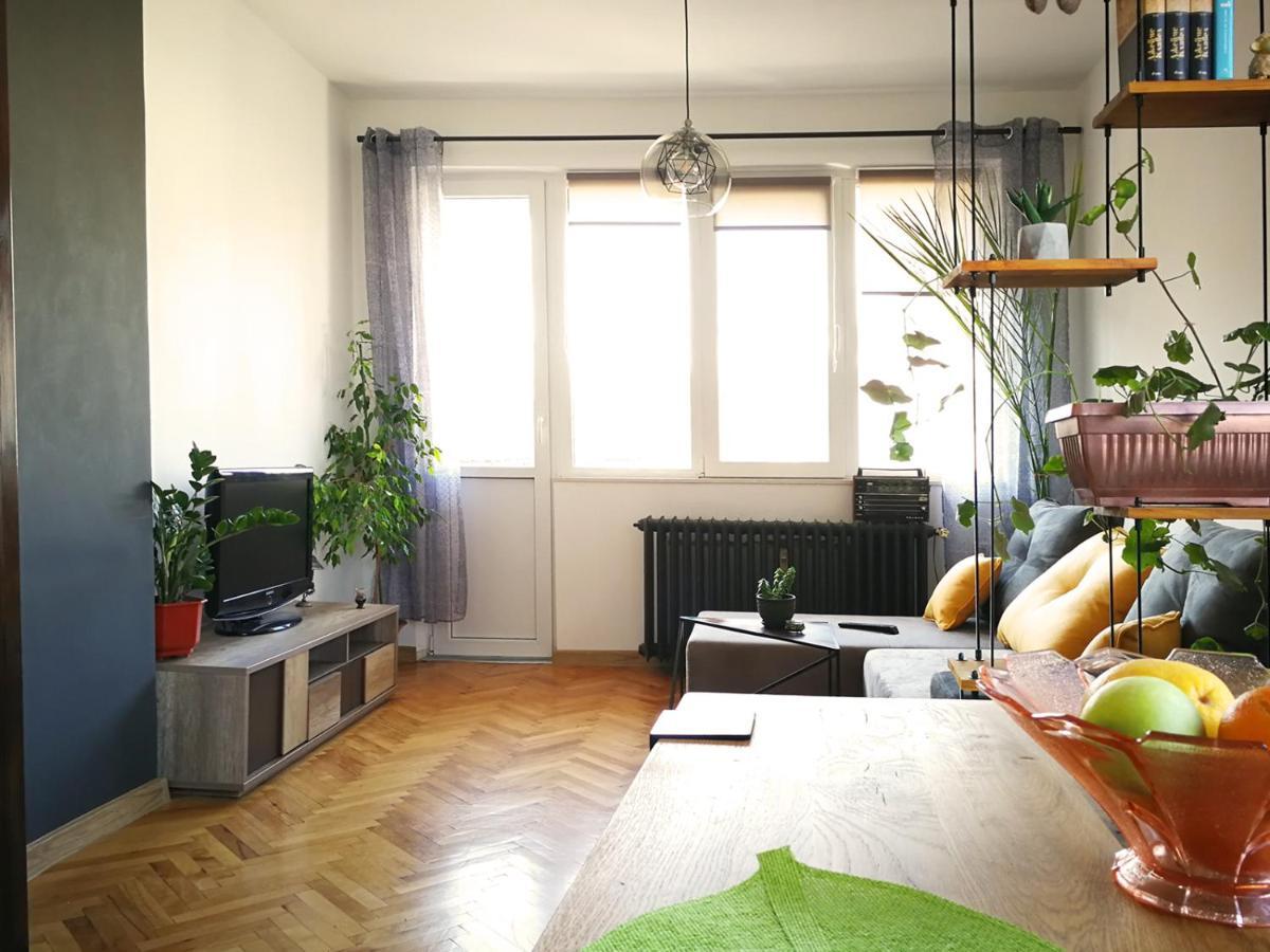 Sunny Downtown Apartment For 4 Sofia Buitenkant foto